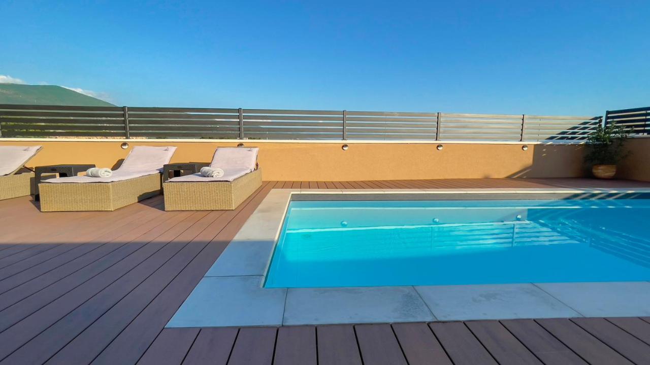 Apartments King And Queen Povile Exterior photo